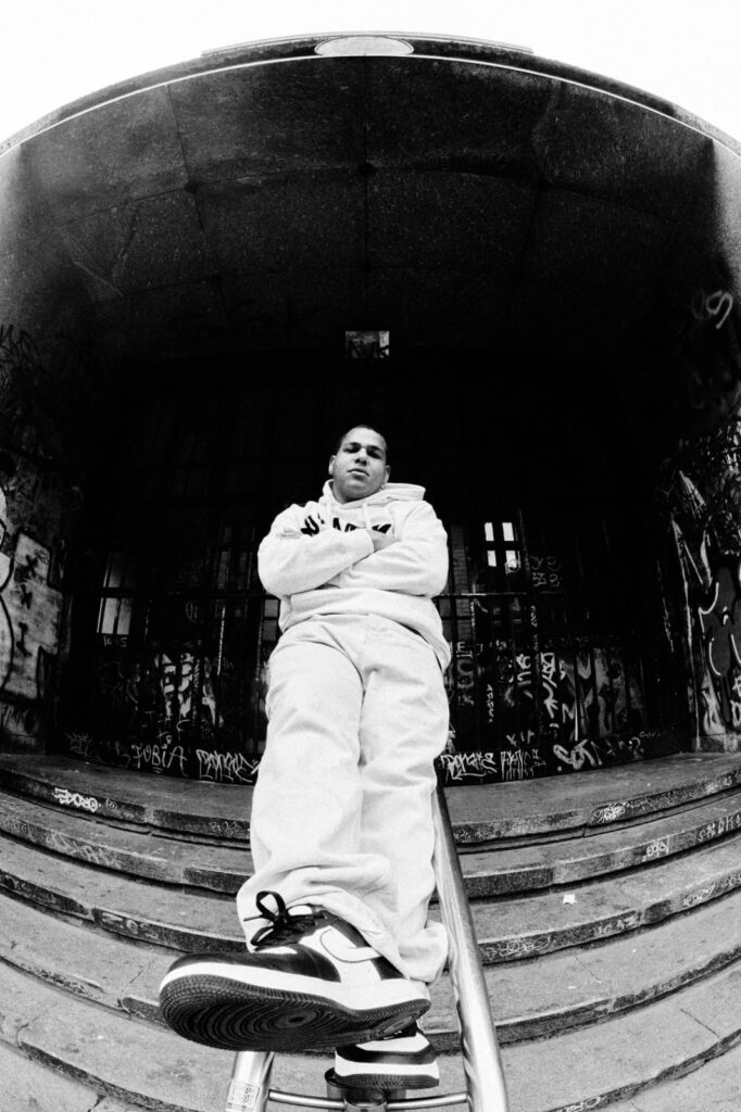 1770675372182-682x1024 Theus El Ribeiro, IL N*GRO è riappropriazione culturale. L'intervista