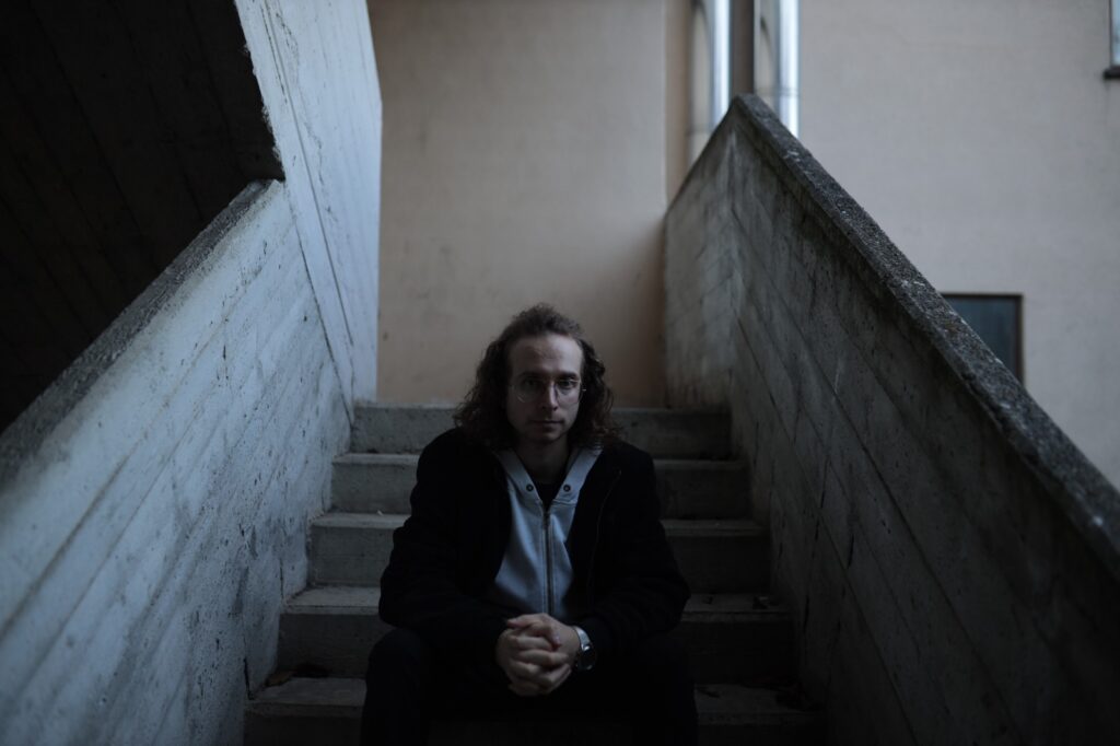 WhatsApp-Image-2026-03-03-at-13.55.5-ccc0-1024x682 Cloaca e “In the Wash”: il rap come ritorno, memoria e libertà