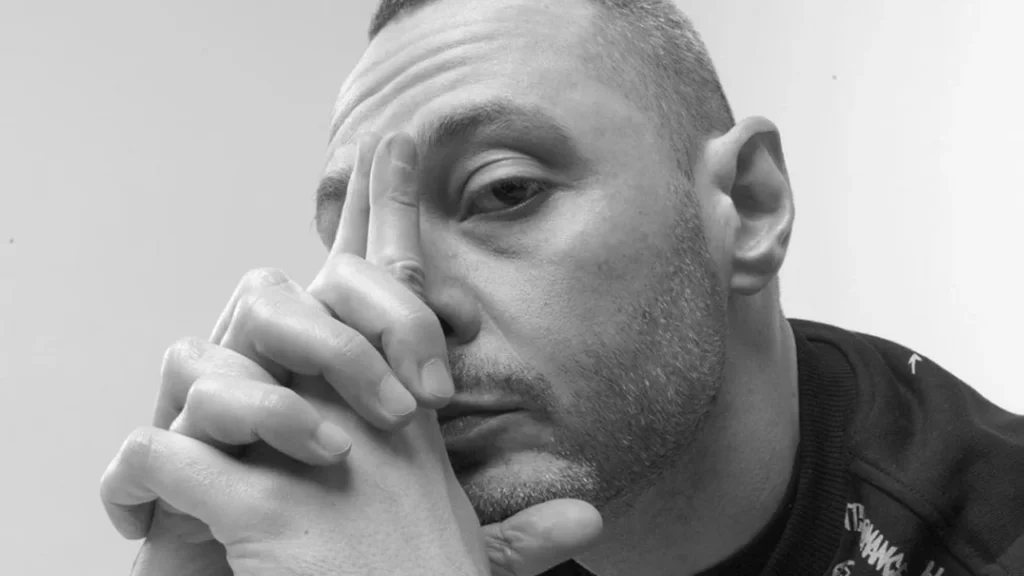 fabri-fibra-il-caos-1024x576 Fabri Fibra & la cronaca nera: Red Rose docet