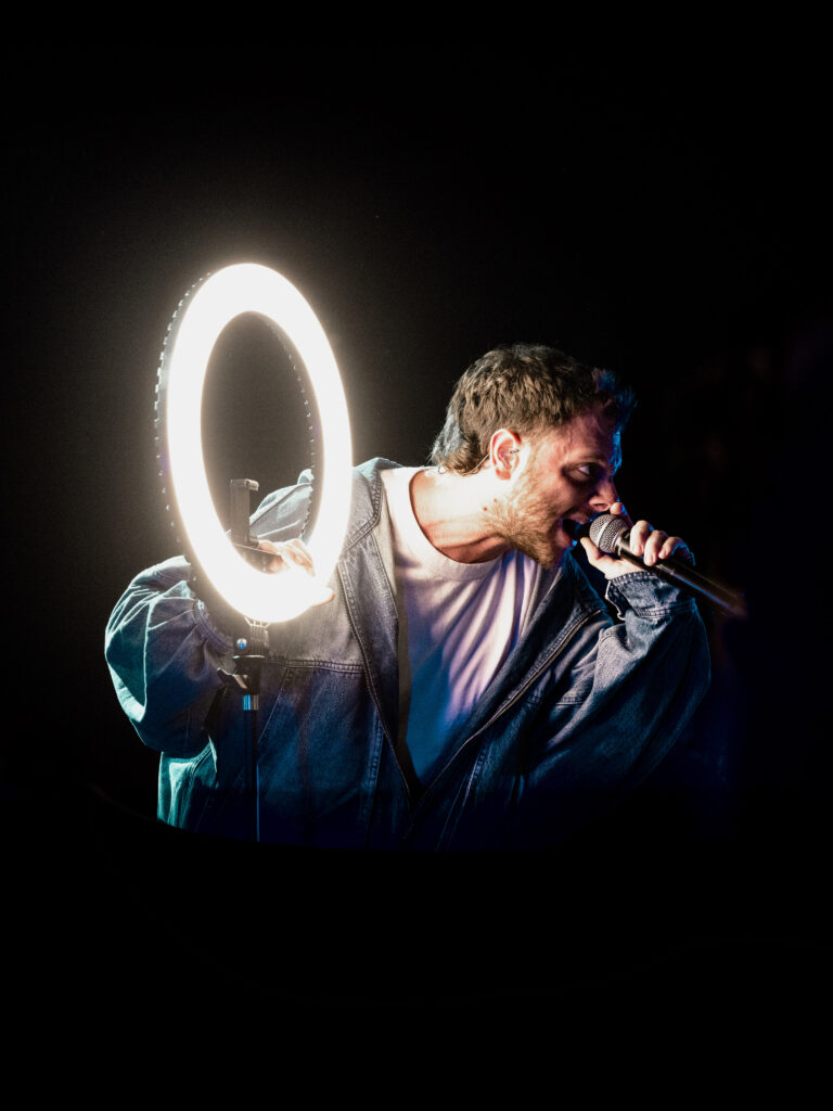 ANASTASIO-Santeria-30-Ottobre-25-47-768x1024 Da Anastasio a Phillip Noyce: l'automazione umana nelle opere