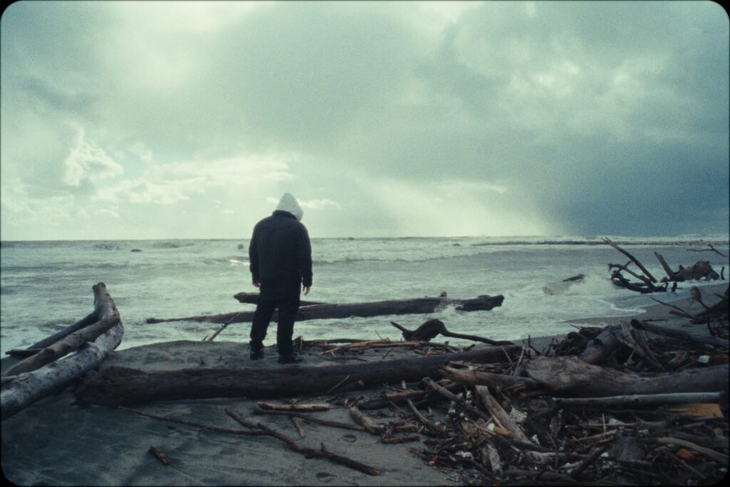 WhatsApp-Image-2026-04-13-at-22.27.09-1024x683 introness1 – “Determinazioni Nervose”: tecnica, controllo e tensione emotiva. Recensione