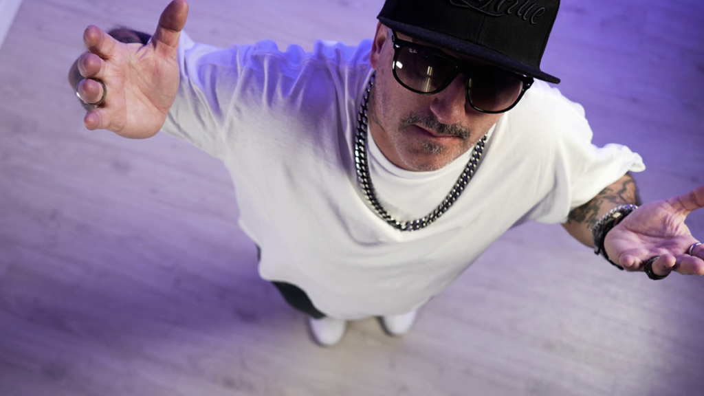 vlcsnap-2026-04-09-23h33m29s427-1024x576 Prhome, due parole sul singolo "Prometeo"