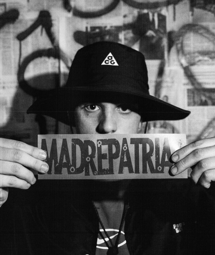 Screenshot-2026-05-01-alle-07.56.14-865x1024 Desaparesidos: il nuovo esplosivo banger “MADREPATRIA” segna un punto di svolta nella scena street romana